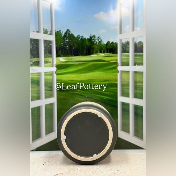 Greich Gray/Beige Ceramic Planter Pot with saucer attached - Picture 8 of 9